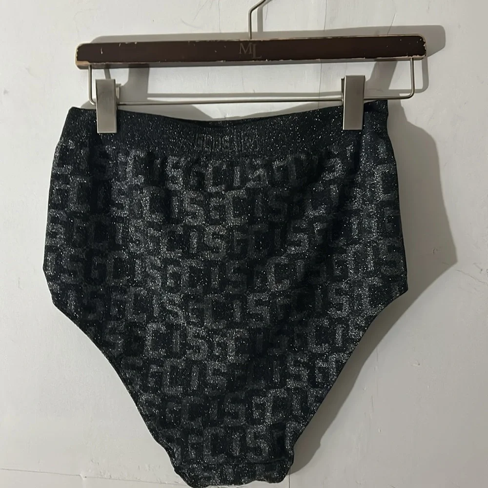 GCDS - Picture 2 of 4